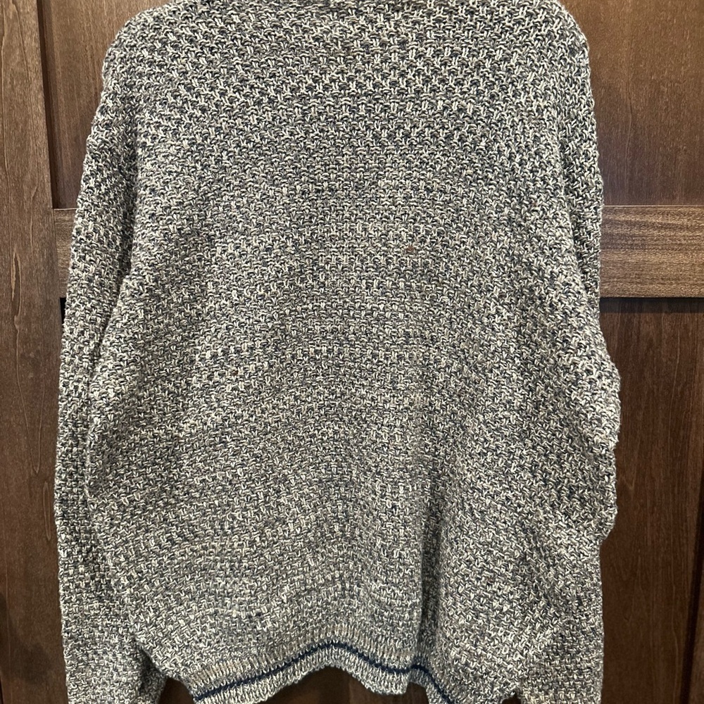 Vintage Shenandoah Crewneck Sweater with Ribbed Trim and Mallard Patch - Picture 4 of 4